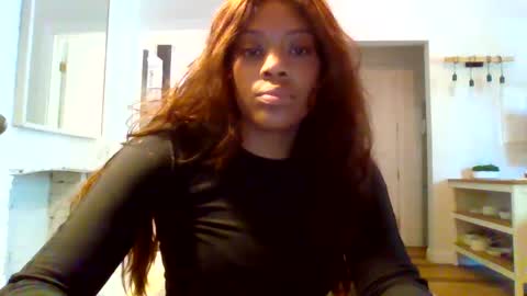 MiaMuffn online show from September 2025 03:24:01 PM