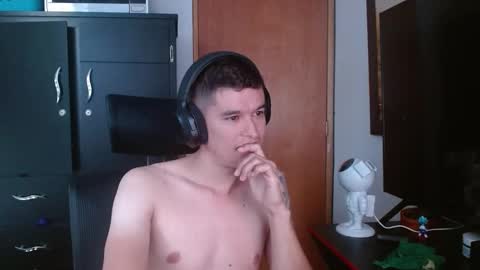 Snapshot of miaou_miaou chatting on February 2025 12:33:02 PM miaou_miaou online show from February 2025 12:33:02 PM