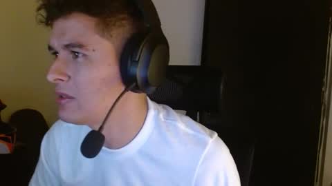 Snapshot of miaou_miaou chatting on October 2025 12:20:01 AM miaou_miaou online show from October 2025 12:20:01 AM