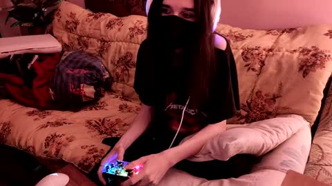 Snapshot of miaowhowl chatting on January 2025 05:35:02 PM Kristien online show from January 2025 05:35:02 PM