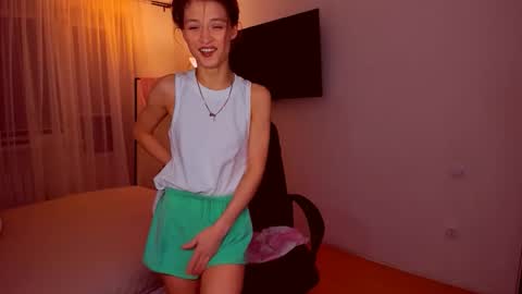 Mia online show from February 2026 07:40:01 PM