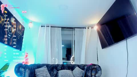 miapink_ofi_ online show from December 2025 11:32:02 PM