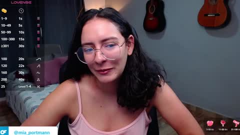 MIAPORTMANN online show from December 2024 12:06:01 PM