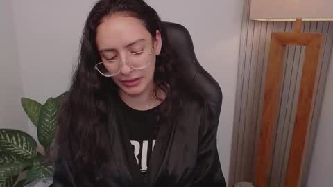 MIAPORTMANN online show from February 2026 02:27:01 PM