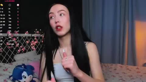 Snapshot of miarielle chatting on June 2026 05:01:02 PM Liz online show from June 2026 05:01:02 PM