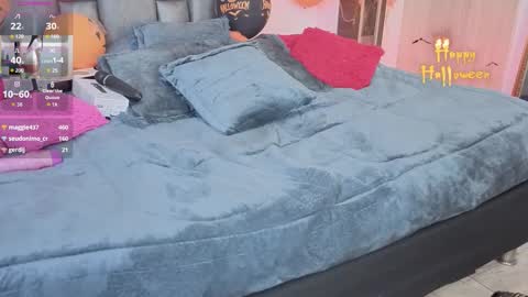 Mia Milf online show from October 2025 07:20:01 AM