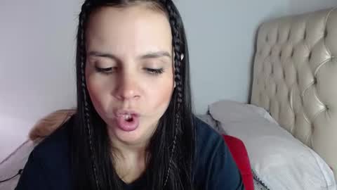 Snapshot of miarobinn_ chatting on December 2024 04:29:02 PM miarobinn_ online show from December 2024 04:29:02 PM