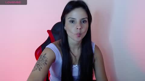 Snapshot of miarobinn_ chatting on September 2025 05:40:02 PM miarobinn_ online show from September 2025 05:40:02 PM