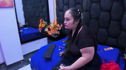 MiaRouse online show from January 2026 12:44:02 PM