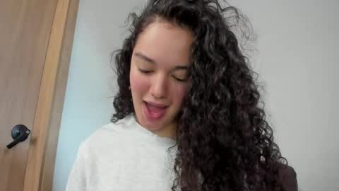 Mia Rouse online show from May 2026 02:57:01 PM