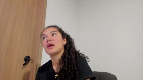 Mia Rouse online show from May 2026 10:07:01 PM