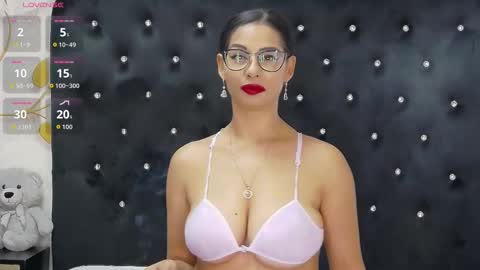 Snapshot of miaryder29 chatting on October 2025 01:04:02 PM Mia online show from October 2025 01:04:02 PM