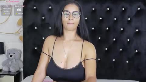 Snapshot of miaryder29 chatting on October 2025 01:35:02 PM Mia online show from October 2025 01:35:02 PM