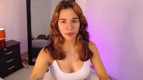 miascarlet_16 online show from January 2026 07:05:02 PM