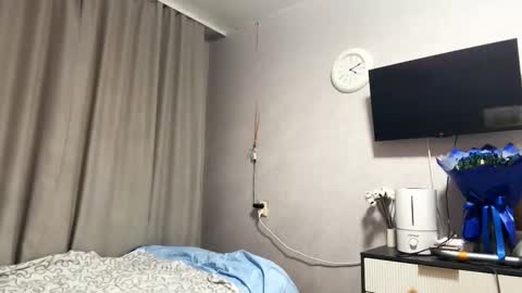 Snapshot of miasuszynski chatting on February 2026 05:35:01 PM Milana online show from February 2026 05:35:01 PM