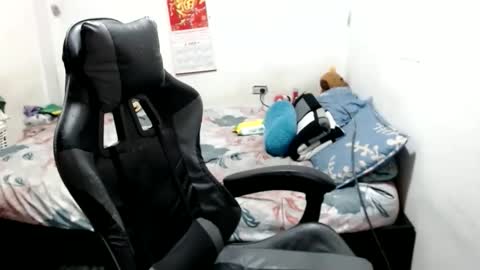 mia online show from March 2026 01:00:01 AM