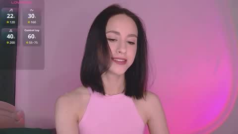 Mia online show from October 2025 06:22:02 AM