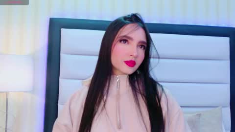 Mia Sweetth online show from November 2025 12:05:02 PM