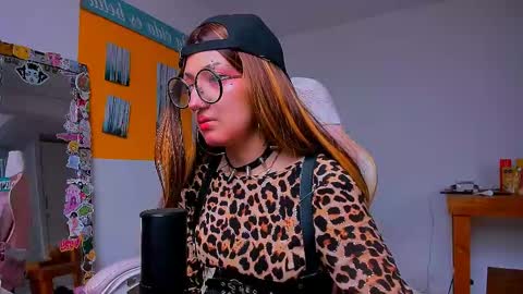 miauwunita online show from May 2026 09:34:01 PM
