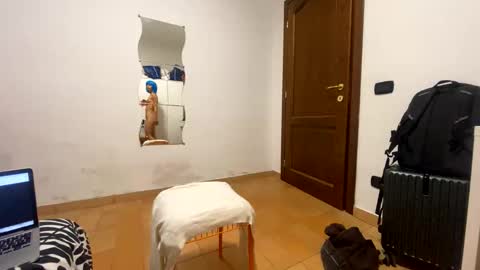 Snapshot of miauzmiauz chatting on March 2026 04:02:01 PM MiauzMiauz online show from March 2026 04:02:01 PM