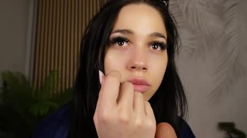 Snapshot of miavelvety chatting on June 2026 01:28:02 AM Kimmy online show from June 2026 01:28:02 AM