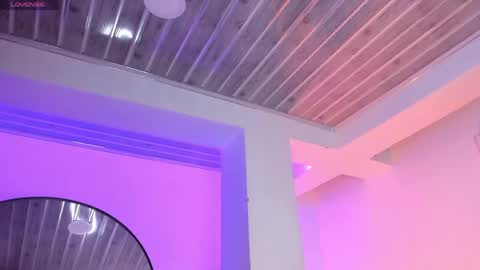 Mia Villalobos online show from May 2026 12:40:01 AM