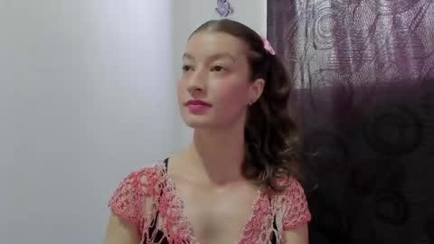 Snapshot of miavolkova_ chatting on September 2025 05:57:02 PM Chloe online show from September 2025 05:57:02 PM