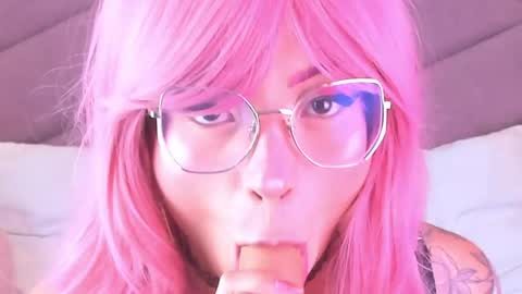 MiaWeiss online show from March 2026 08:58:02 PM