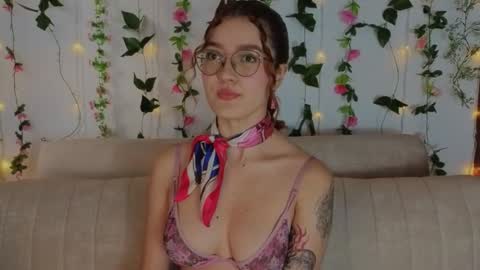 Snapshot of miawinxxx848 chatting on September 2025 10:21:02 PM Mia Winx online show from September 2025 10:21:02 PM