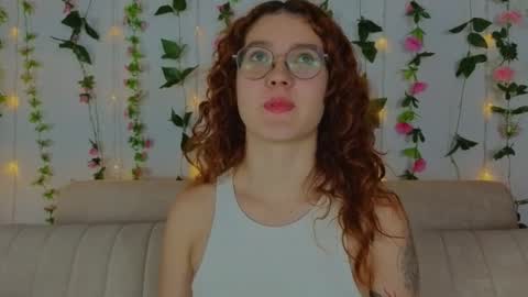 Snapshot of miawinxxx848 chatting on September 2025 01:11:01 AM Mia Winx online show from September 2025 01:11:01 AM