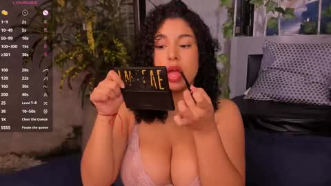 Mia online show from January 2025 04:00:02 AM