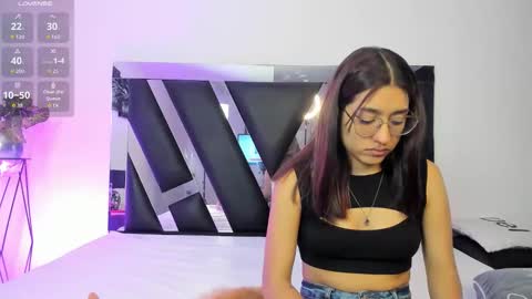 MiaIron online show from March 2026 12:50:02 PM