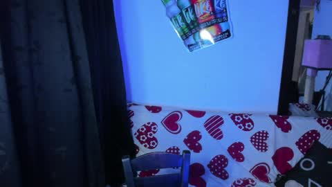 michael independent model  online show from April 2026 10:40:02 PM