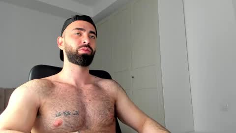 MichaelEvansx online show from April 2026 10:18:01 PM
