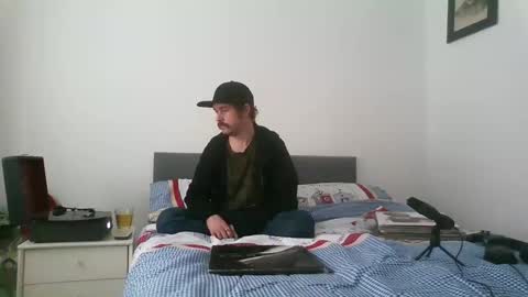 michaelmorgan387 online show from April 2026 02:20:01 PM