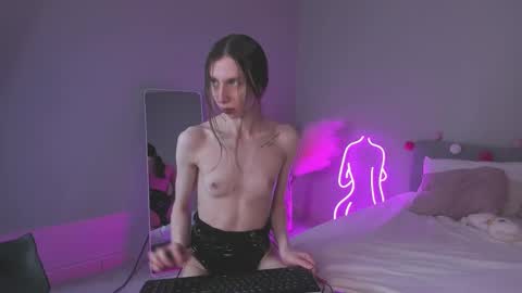 michele_mack online show from March 2025 03:00:01 AM