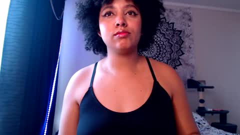 Snapshot of michell_bling chatting on February 2025 10:13:01 PM Michi online show from February 2025 10:13:01 PM