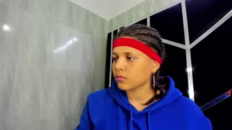 michell_rs online show from February 2025 04:09:02 AM