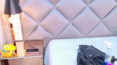 michell_starrr online show from May 2026 03:02:01 AM