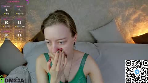 Snapshot of michelle_blond chatting on January 2026 07:11:02 AM michelle_blond online show from January 2026 07:11:02 AM