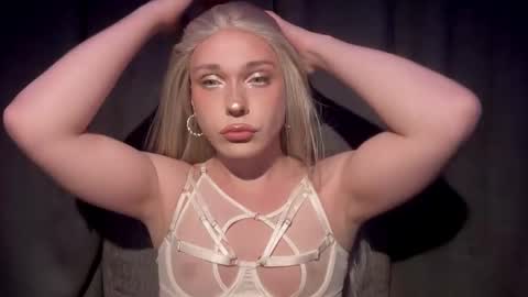 michelle_jacksonn online show from February 2026 07:57:02 PM