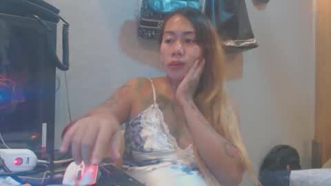 michelle_ux online show from November 2025 12:27:02 PM