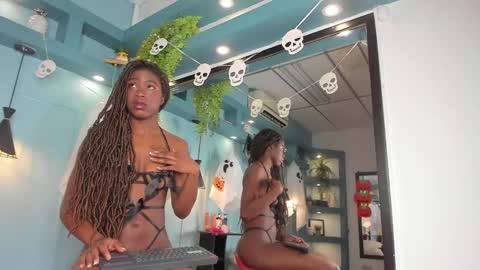 Snapshot of michellepose chatting on October 2025 12:42:02 PM michellepose online show from October 2025 12:42:02 PM