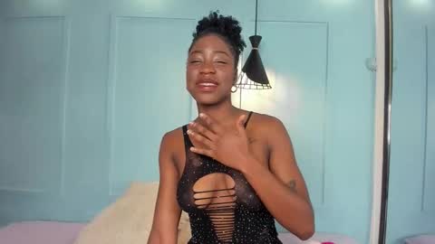 Snapshot of michellepose chatting on November 2025 12:59:01 PM michellepose online show from November 2025 12:59:01 PM