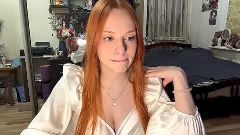 Snapshot of michelsogol chatting on February 2026 05:09:02 PM Foxy online show from February 2026 05:09:02 PM