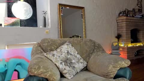 Snapshot of michi_souffl chatting on February 2025 07:58:02 AM Michi online show from February 2025 07:58:02 AM
