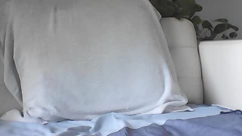 Snapshot of mickdu971 chatting on June 2026 07:47:02 AM mickdu971 online show from June 2026 07:47:02 AM