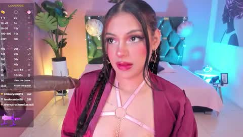 Micki online show from December 2025 11:17:01 AM