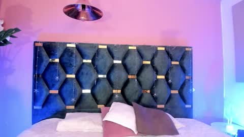 Micki online show from February 2026 11:09:01 AM