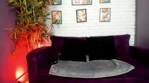 Micki online show from April 2026 11:34:01 AM